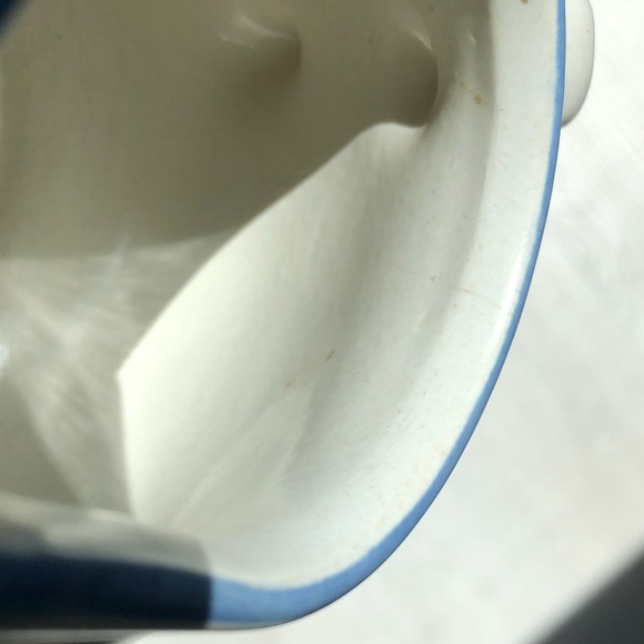 Vintage 1960’s Pfaltzgraff Yorktowne Stoneware Pitcher - Picture 6 of 7